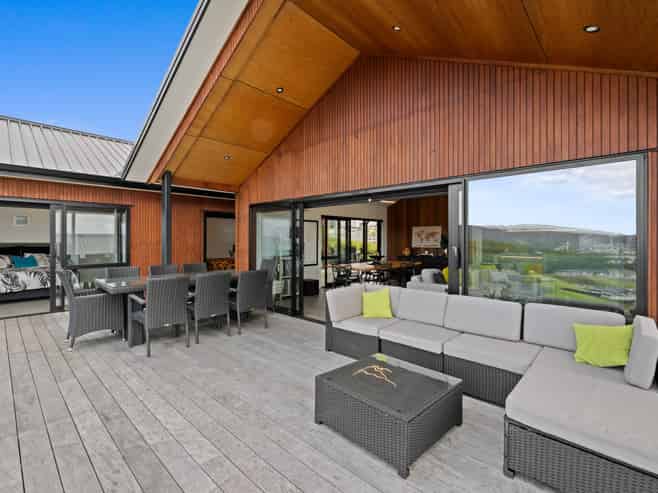 4 Aquarius Lane, Langs Beach