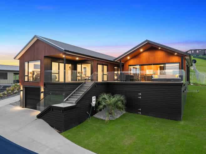 4 Aquarius Lane, Langs Beach