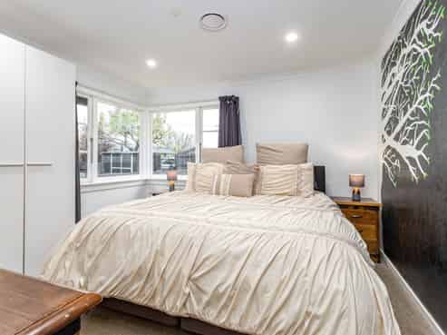 10 Grants Road, Marchwiel
