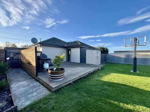 10 Grants Road, Marchwiel