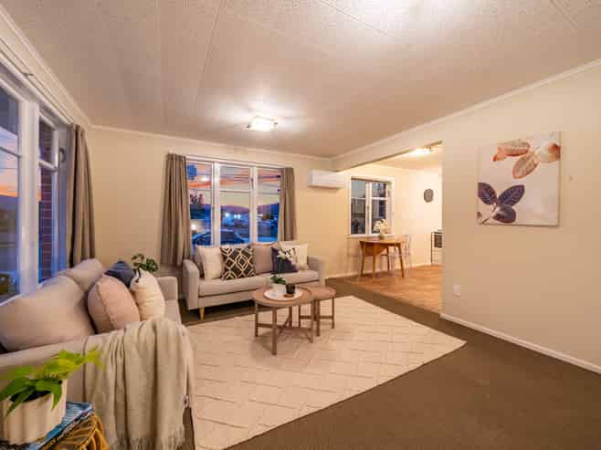 1/6 Oxford Crescent, Ebdentown