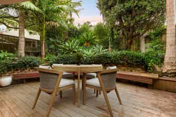 2/24 Heathcote Road, Castor Bay