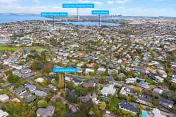 2/24 Heathcote Road, Castor Bay