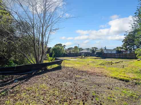 18 Riversdale Road, Avondale