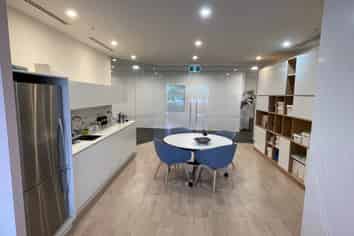 85M² OFFICE - CAMPBELL TYSON BUSINESS CENTRE
