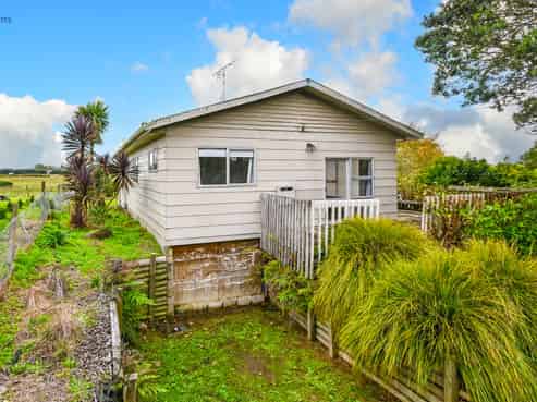 810 Kingseat Road, Kingseat