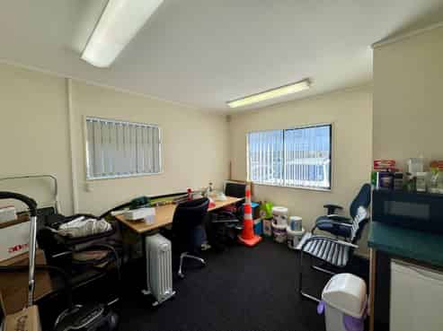 Office or retail on the one-way