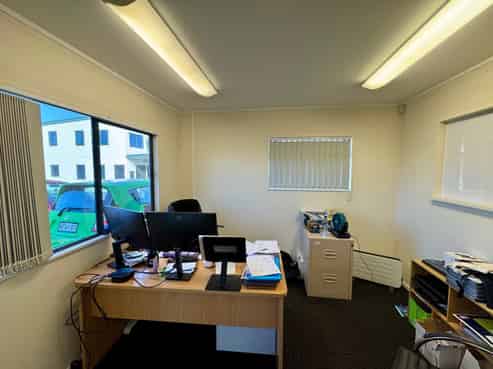 Office or retail on the one-way