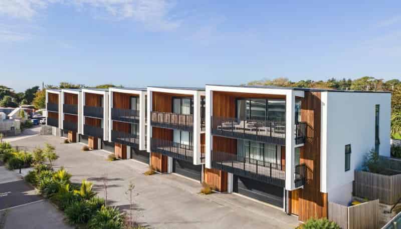 6/1157 South Road, Oakura