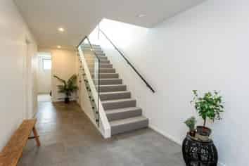 6/1157 South Road, Oakura