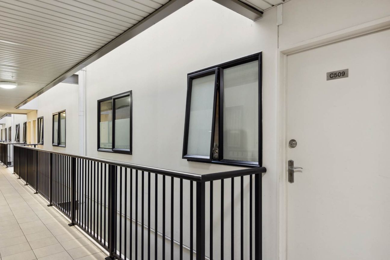 Affordable Freehold Apartment in Newmarket's Heart - Widok 2