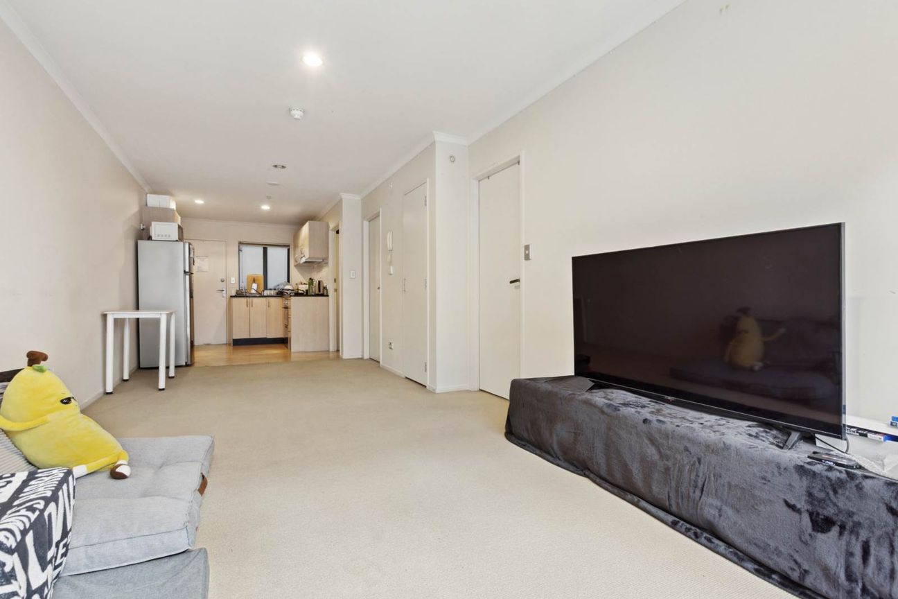 Affordable Freehold Apartment in Newmarket's Heart - Widok 3