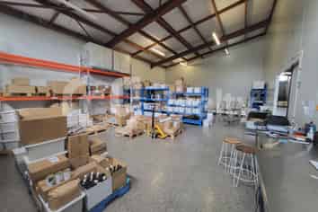 Prime Parnell: Warehouse & Office & Cold Room