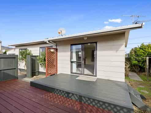 2/65 Wakefield Street, Alicetown