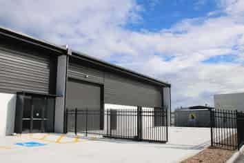 Warehouse & yard in the heart of Te Rapa