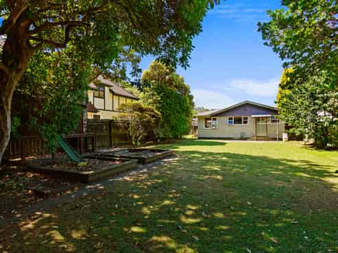1A Williams Grove, Melling
