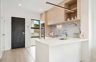 2/25 Abbotleigh Avenue, Te Atatu Peninsula