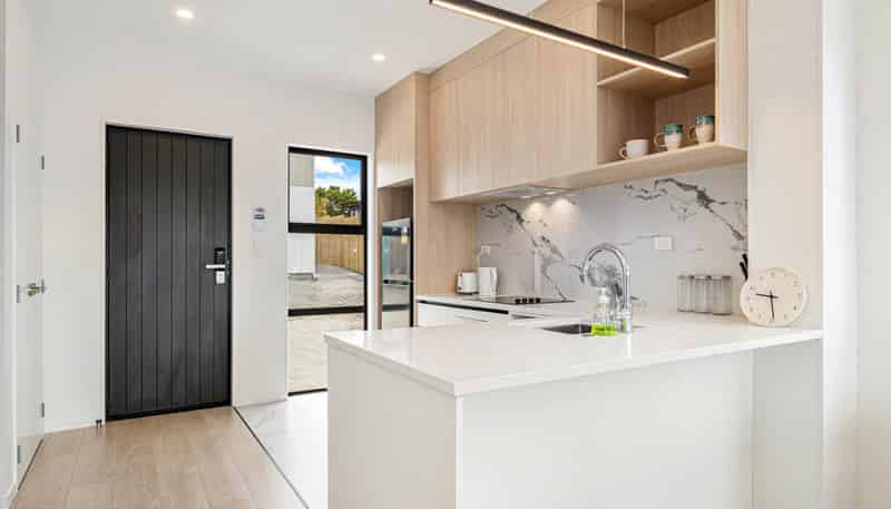 2/25 Abbotleigh Avenue, Te Atatu Peninsula