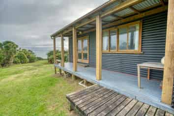 1307 Coast Road, Nine Mile