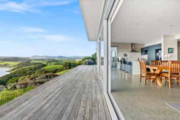 37 Pa Road, Kaiwaka