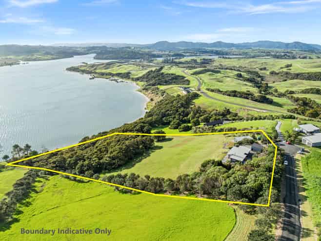 37 Pa Road, Kaiwaka