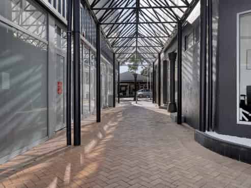 Strategic CBD position for retail, office or hopso!