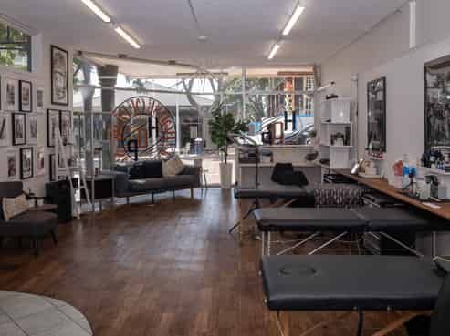 Strategic CBD position for retail, office or hopso!