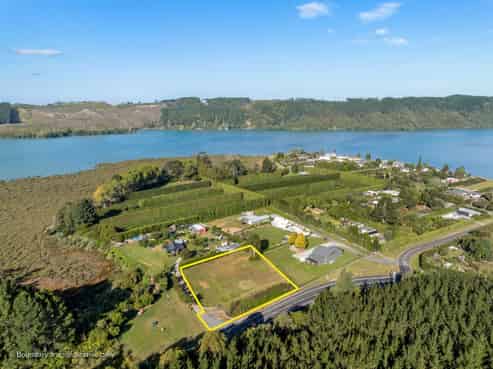 524 Tairua Road, Whangamata