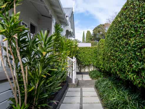 Auckland - Address withheld
