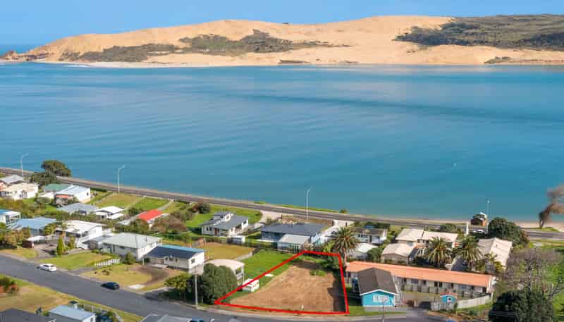63 Fairlie Crescent, OPONONI