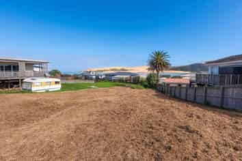 63 Fairlie Crescent, OPONONI