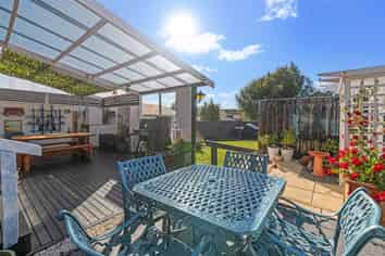2/8 Leven Lane, Totara Heights