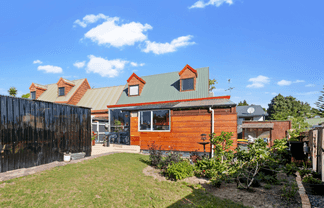 2/8 Leven Lane, Totara Heights