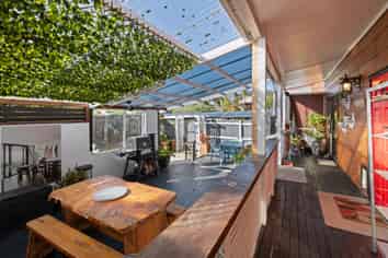 2/8 Leven Lane, Totara Heights