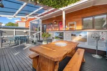2/8 Leven Lane, Totara Heights