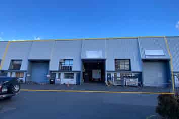 825SQM Cost Effective High Stud Warehouse
