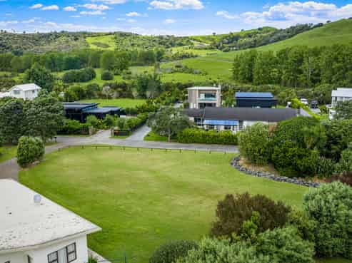 231 Mangatawhiri Road, Omaha