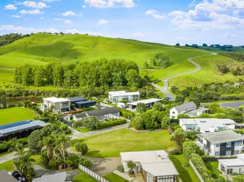 231 Mangatawhiri Road, Omaha