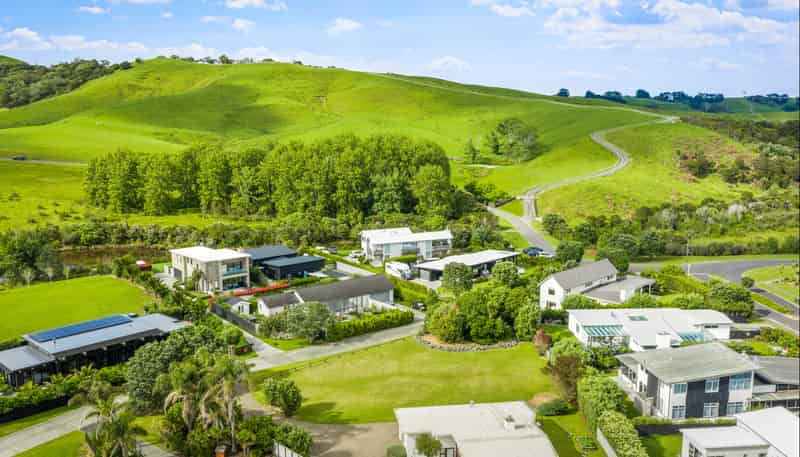 231 Mangatawhiri Road, Omaha