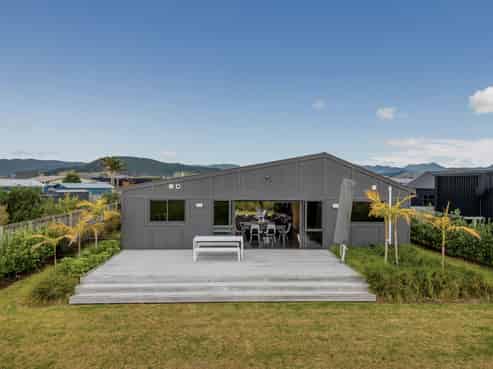 129 Ngaio Drive, Matarangi