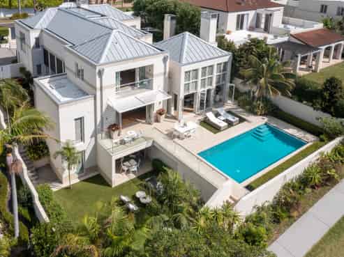 35 Quedley Court, Eastern Beach