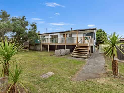 9 Cousins Avenue West, Foxton Beach