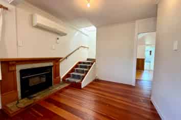 30 Wallis Street, Raglan