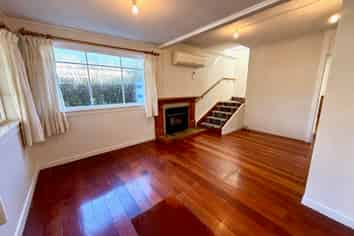 30 Wallis Street, Raglan