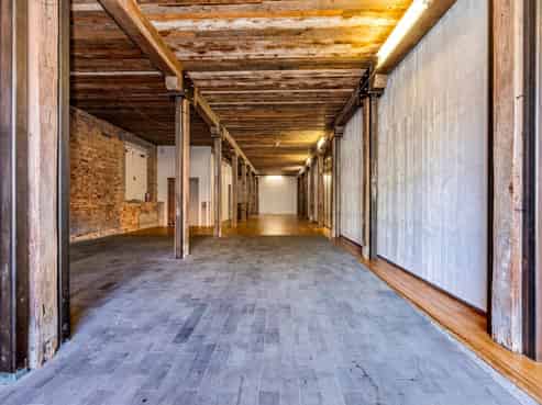 Reimagine Your Workspace in a Landmark Setting