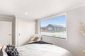 105/30 Bob Robertson Drive Woodend, Woodend