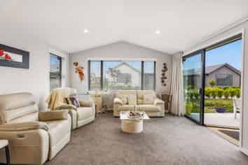 105/30 Bob Robertson Drive Woodend, Woodend