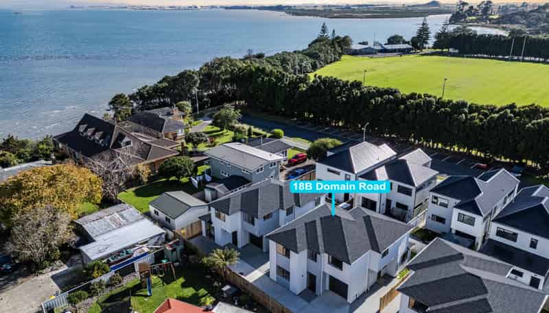 2/18 Domain Road, Weymouth