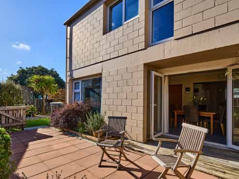 302 Mansfield Street, Newtown