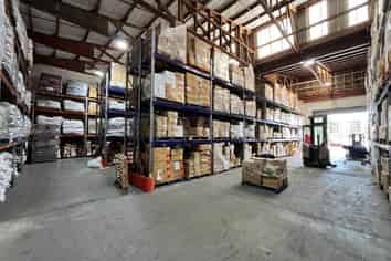 827M² HIGH STUD - 92 STODDARD ROAD
